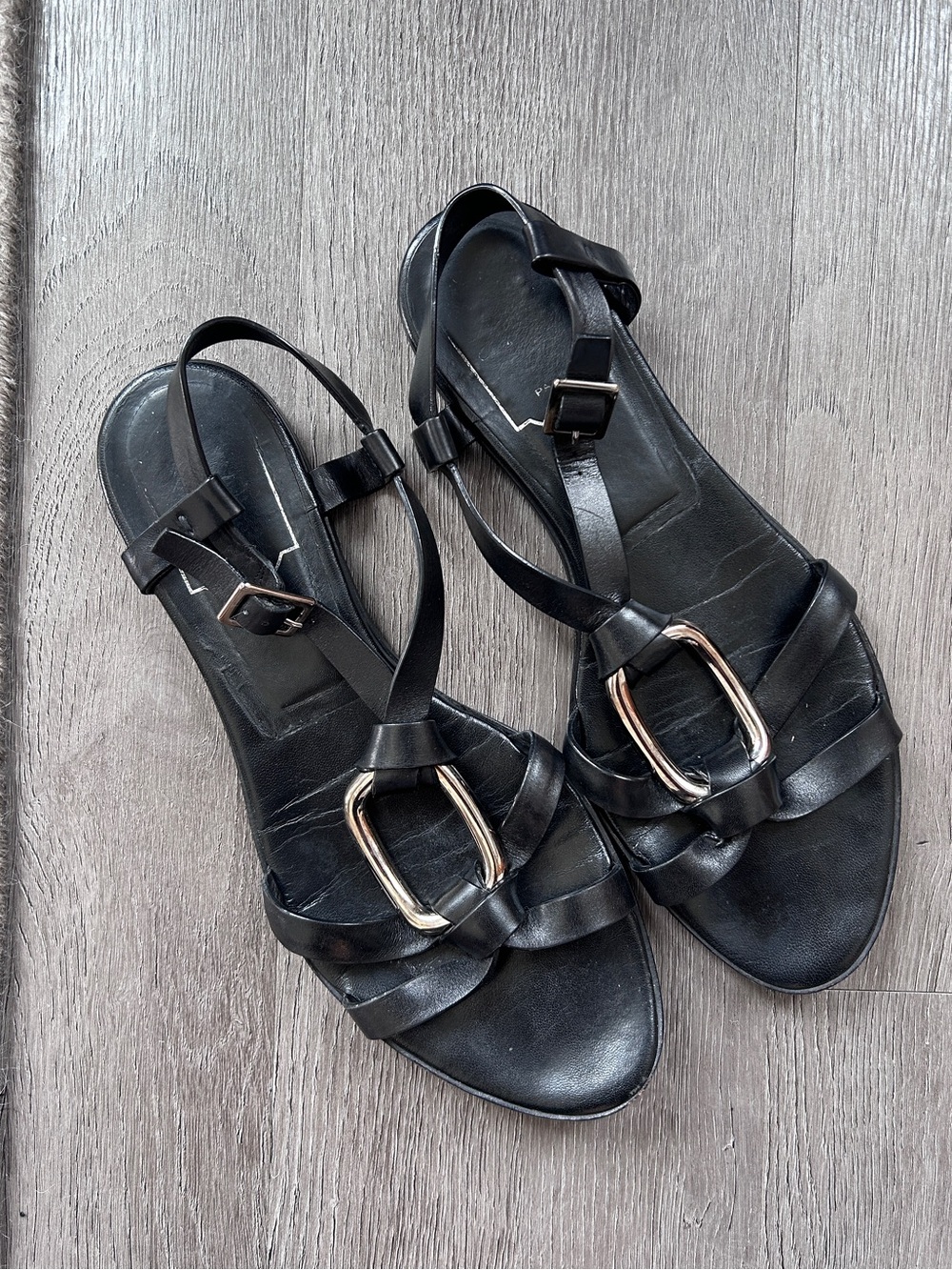 Vintage Roger Vivier Gladiator Metal Buckle Flat Sandals Black Sz 7.5 - Italy